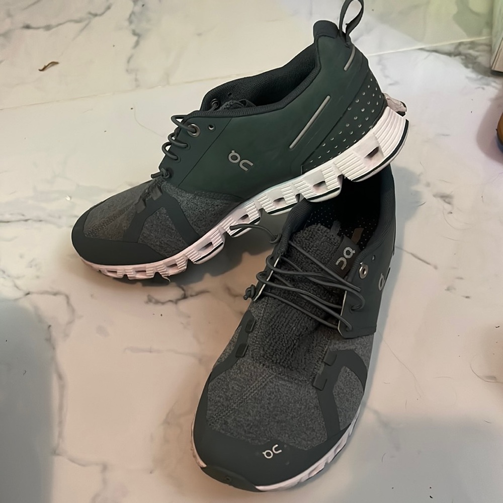 worn once On Cloud shoes, olive/teal green women size 7